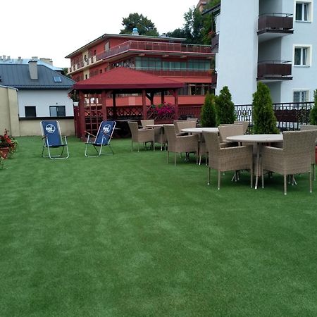 Hotel *** Nat Krynica Zdroj Exterior photo