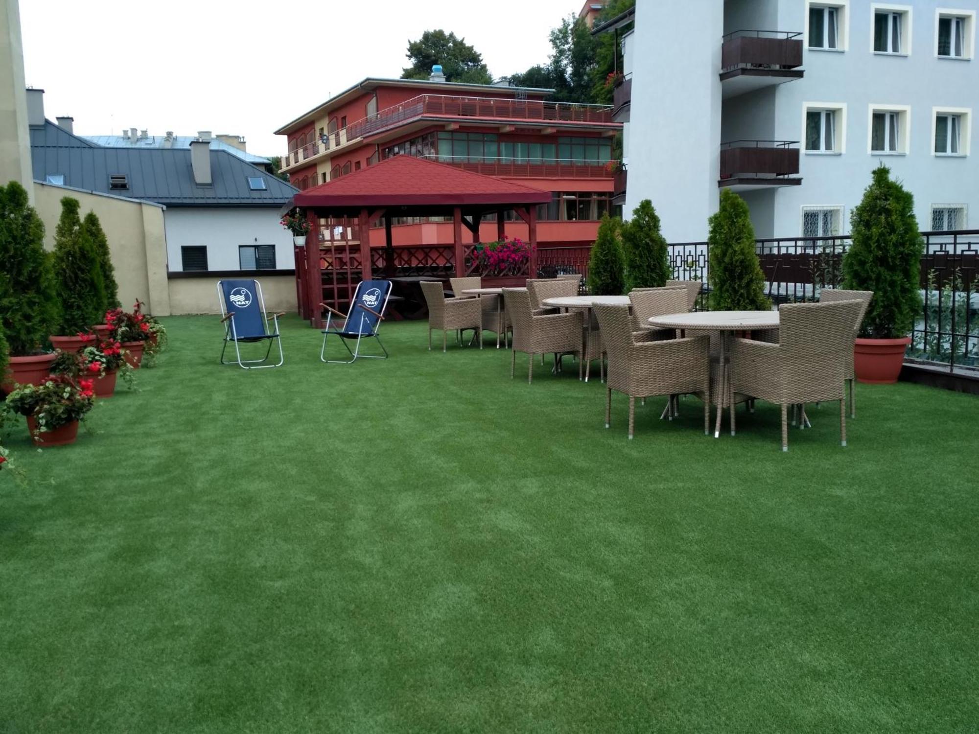 Hotel *** Nat Krynica Zdroj Exterior photo