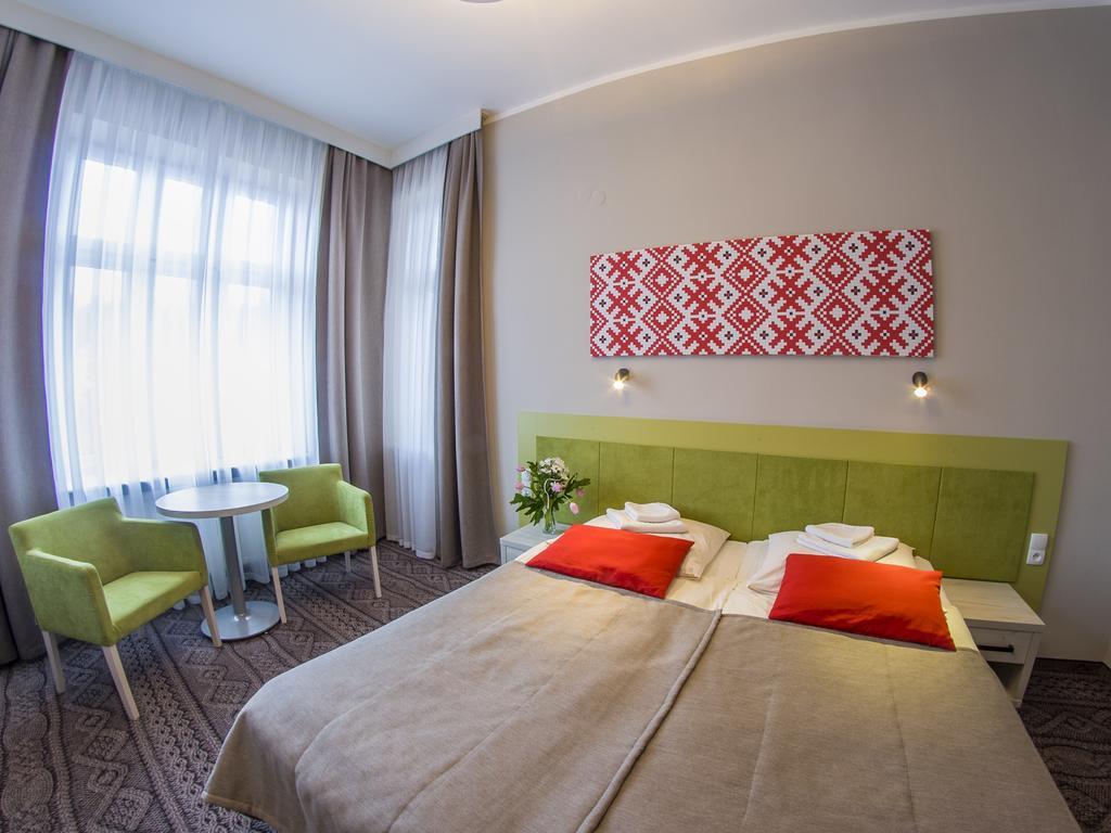 Hotel *** Nat Krynica Zdroj Exterior photo